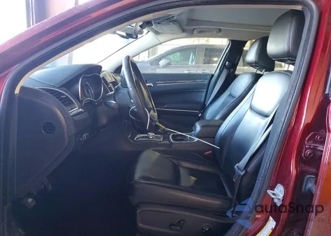 2020 Chrysler 300 Touring из США, поврежденный, VIN 2C3CCARG3LH233725